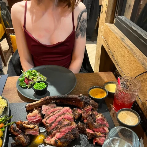 Take me on a dinner date