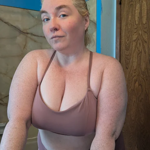 Mauve VSX Liquid Shine Sports Bra and Leggings Pics
