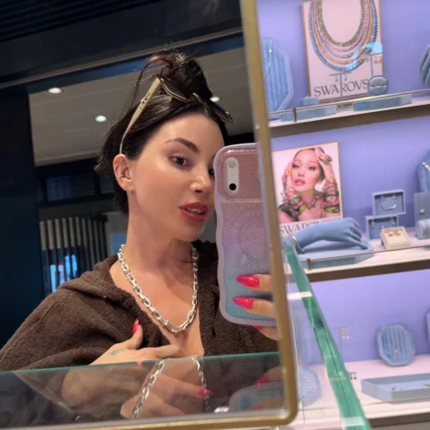 Spoil me with this necklace