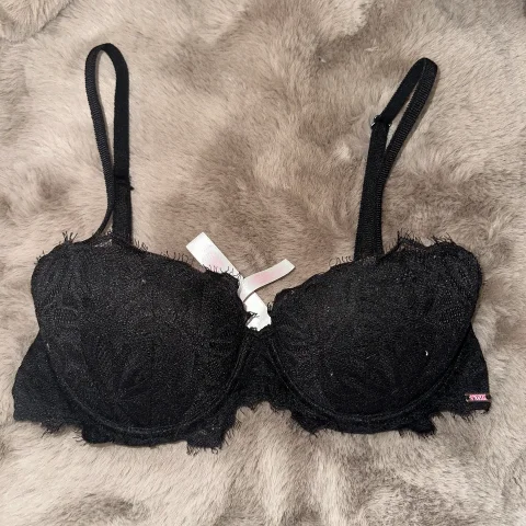 VS Black Lace Bra