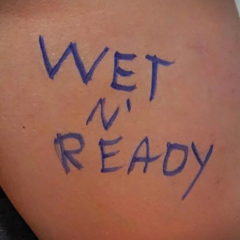 Wet n' Ready Body Writing Photo Set
