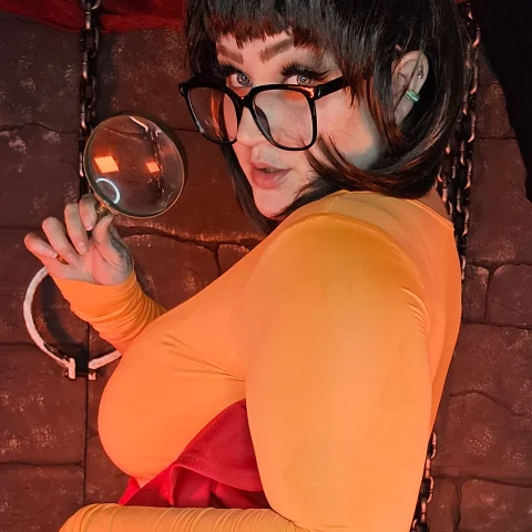 Velma Photo Set