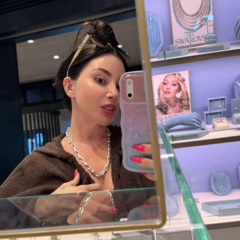 Spoil me with this necklace