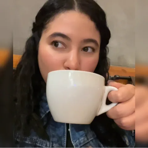 Invite me a delicious coffee with milk