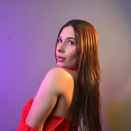 Nikol Foster