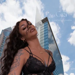 Gia Giantess