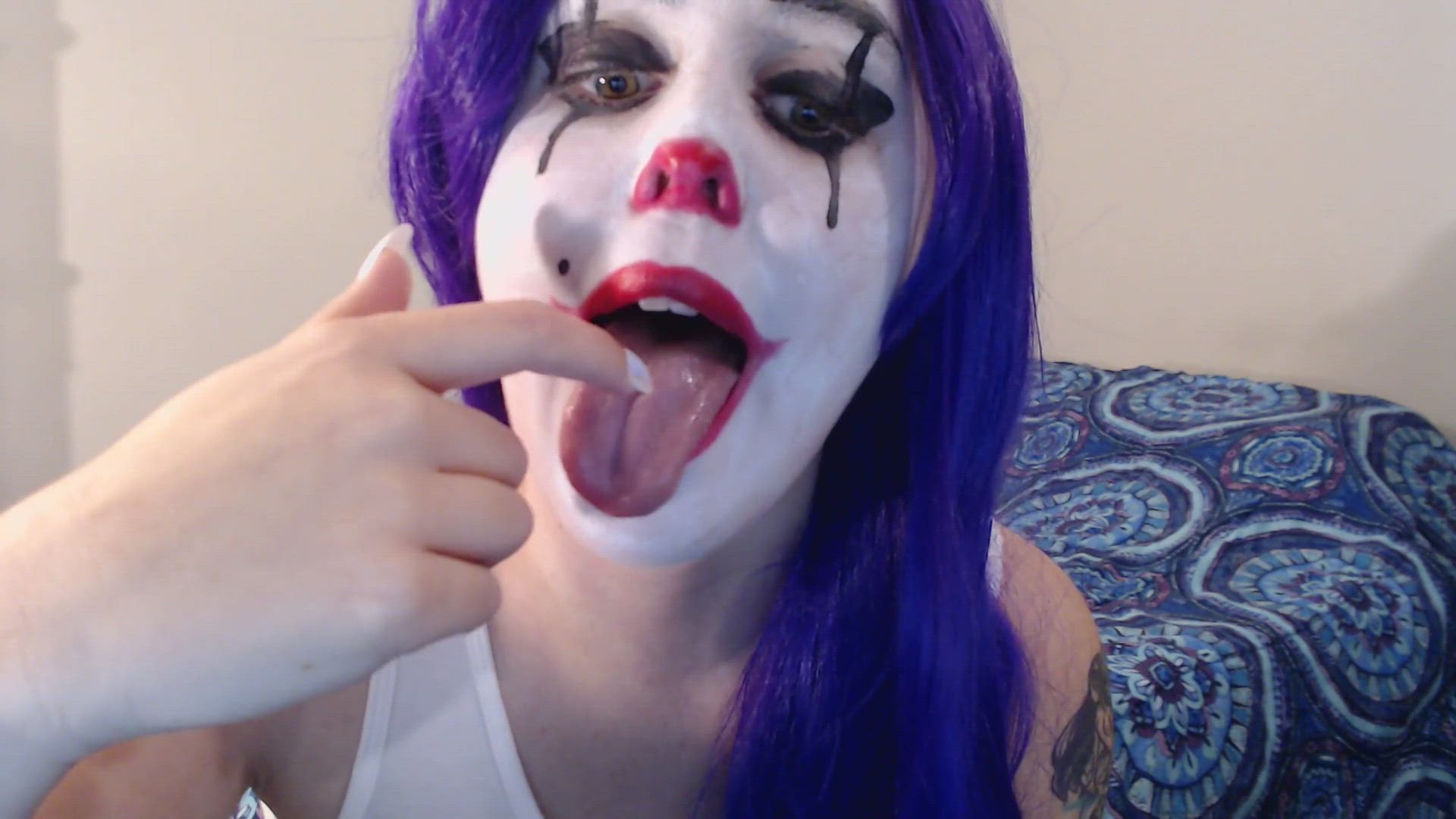 Sexy Finger Sucking Tease