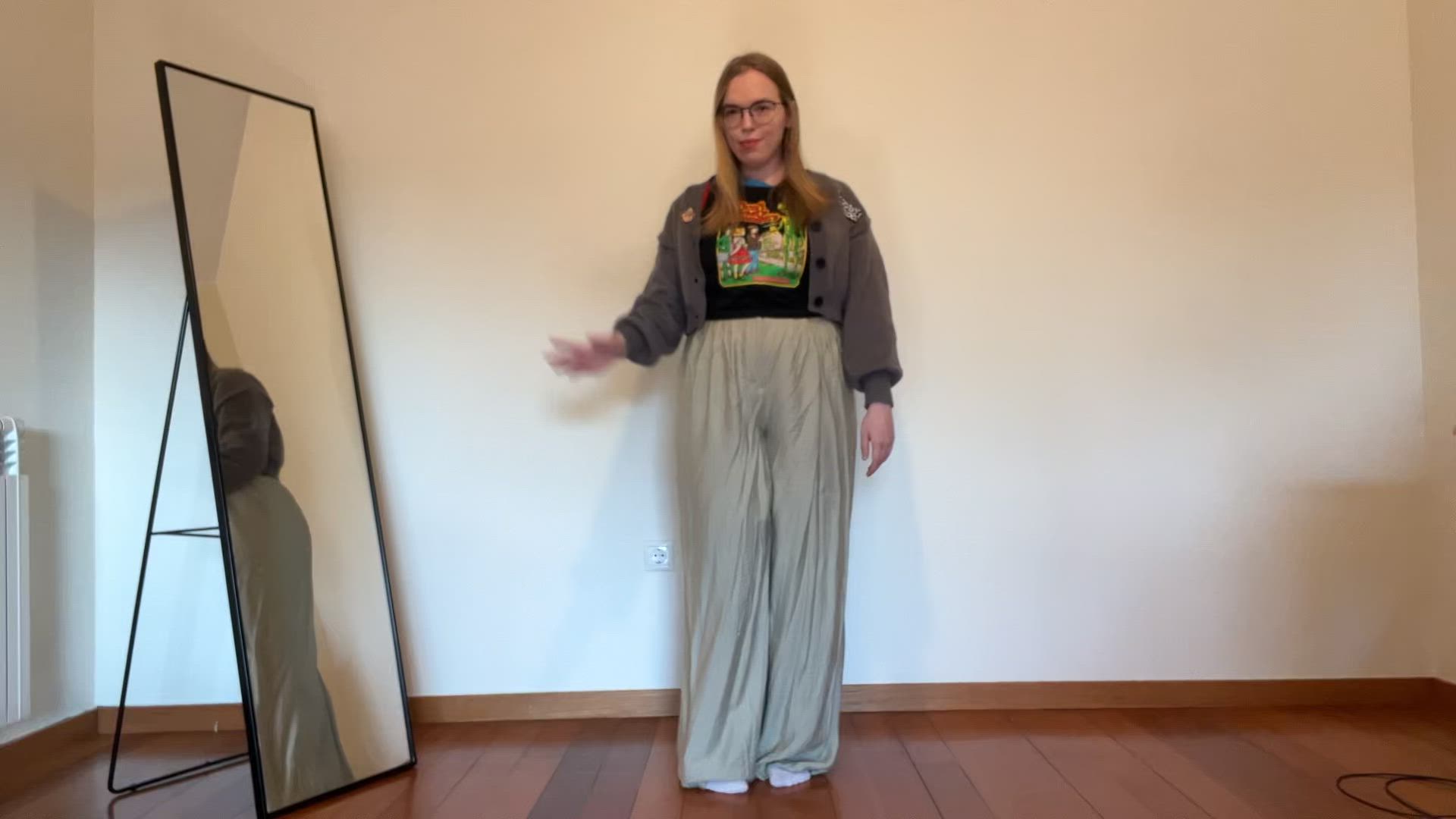 Exploring my naked body