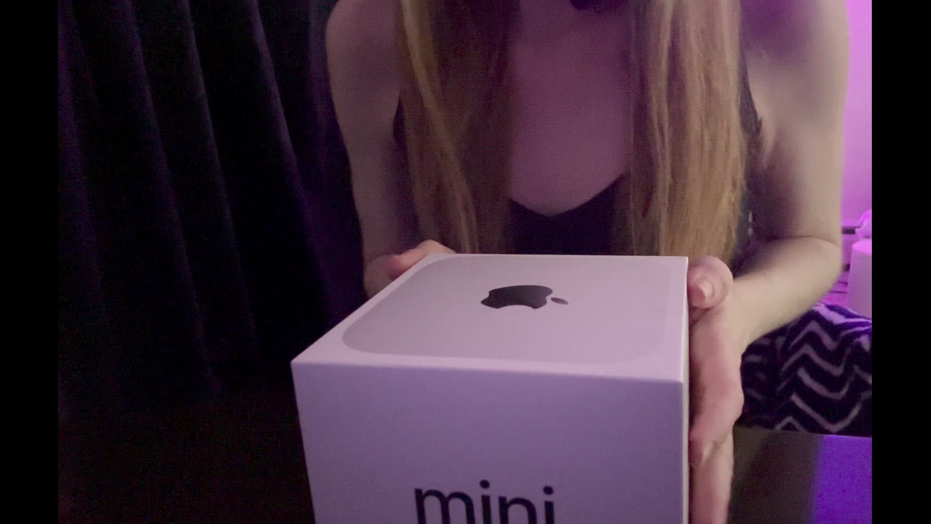 Spicy Computer Unboxing a Mac Mini!