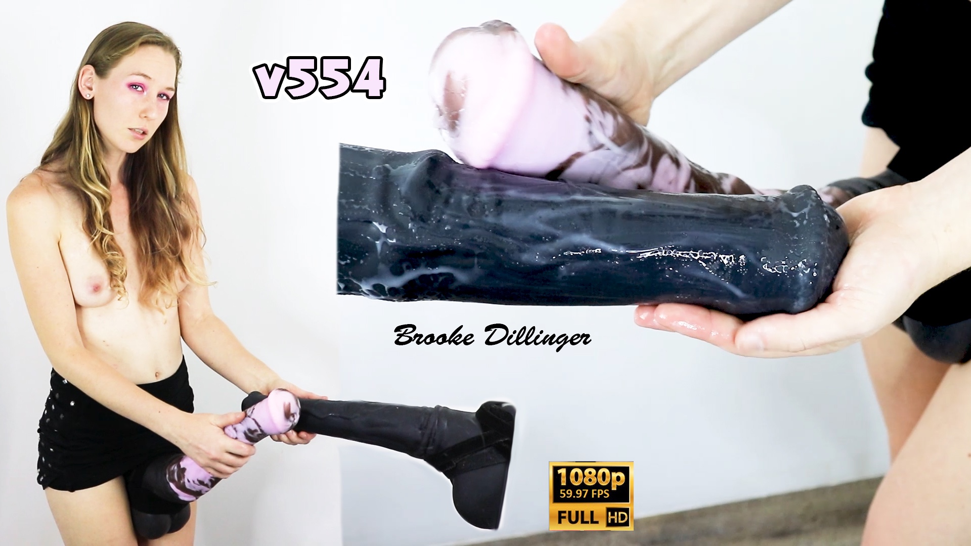 v554 Futa Girl Frots Giant Cock