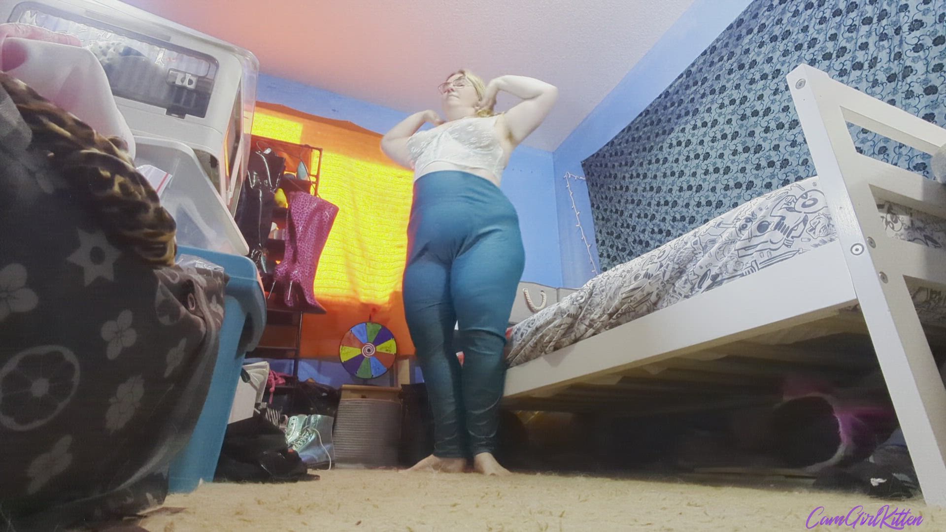 Giantess Growth Spurt