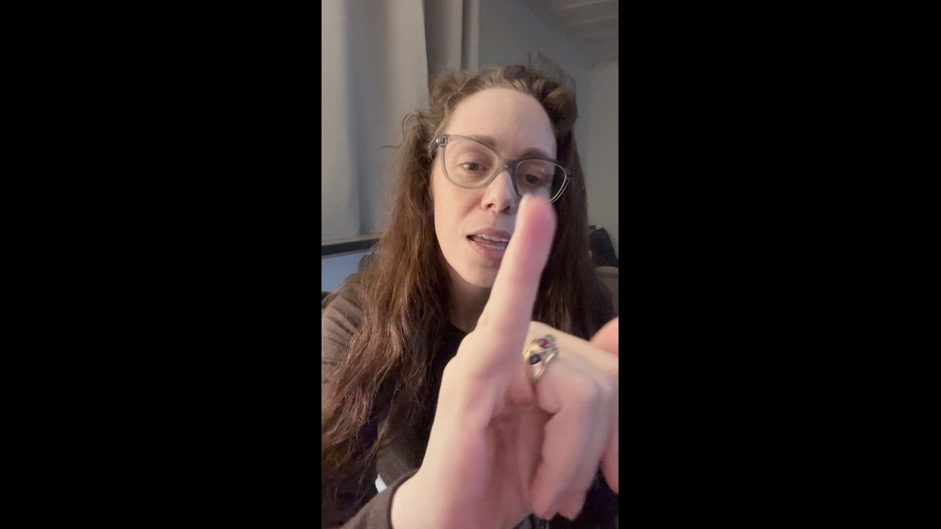 SluttySarah's Sexy Hands (Hand and Finger Fetish)