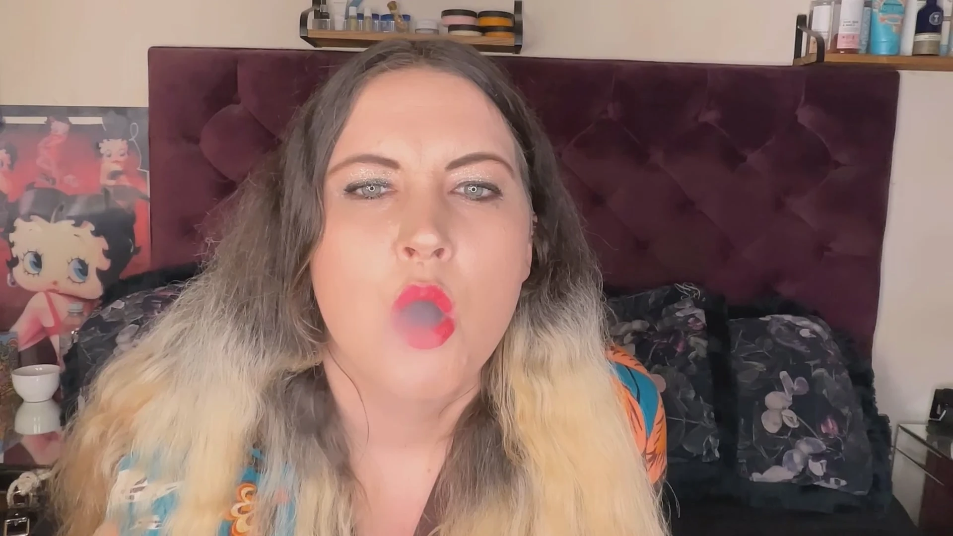 Geeky whore smokes and ends up with fits of coughing