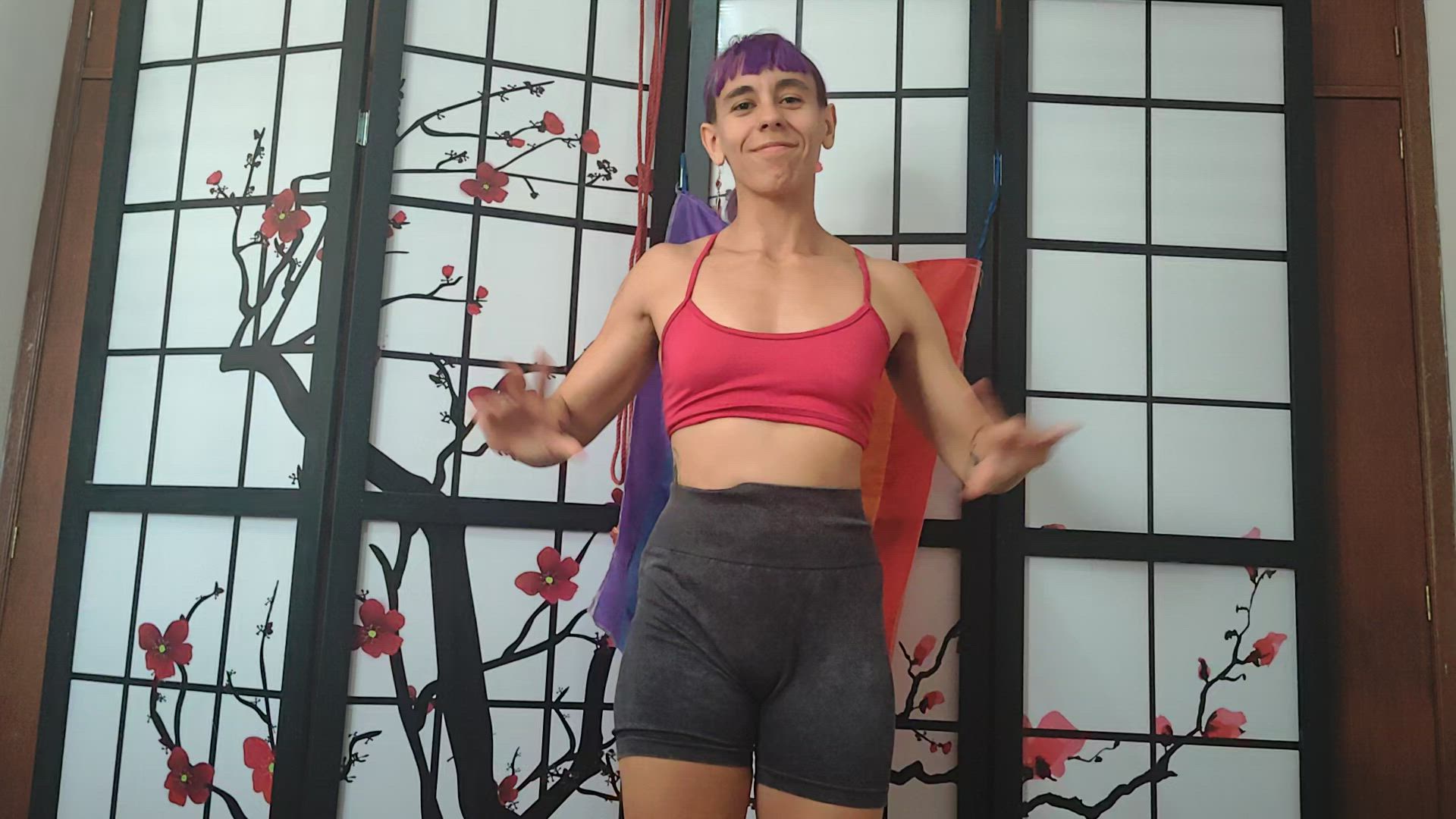 MitzieDupree_Gym-update-flexing