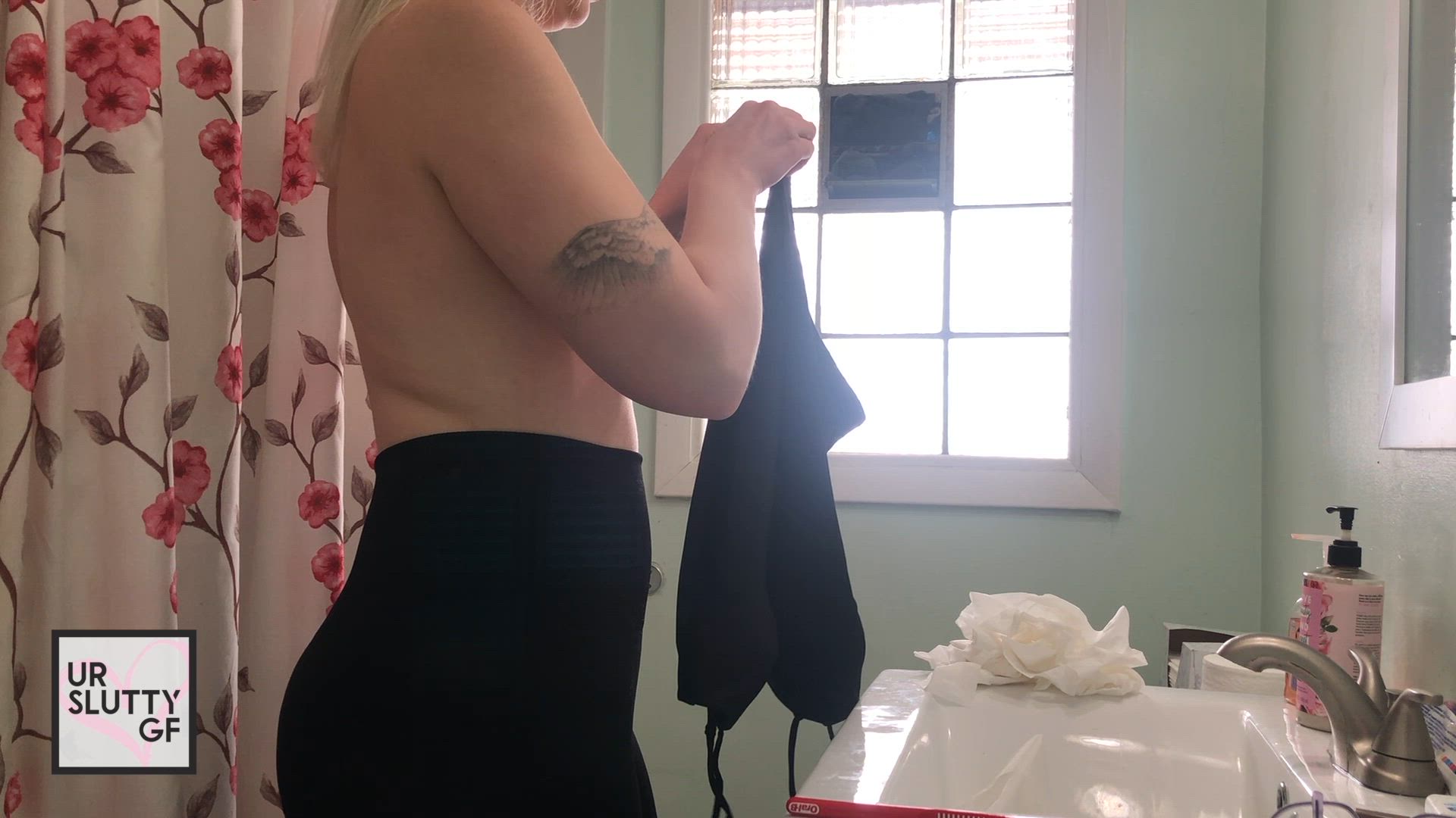 Voyeur Sneezing While Kylie Kisser Gets Ready