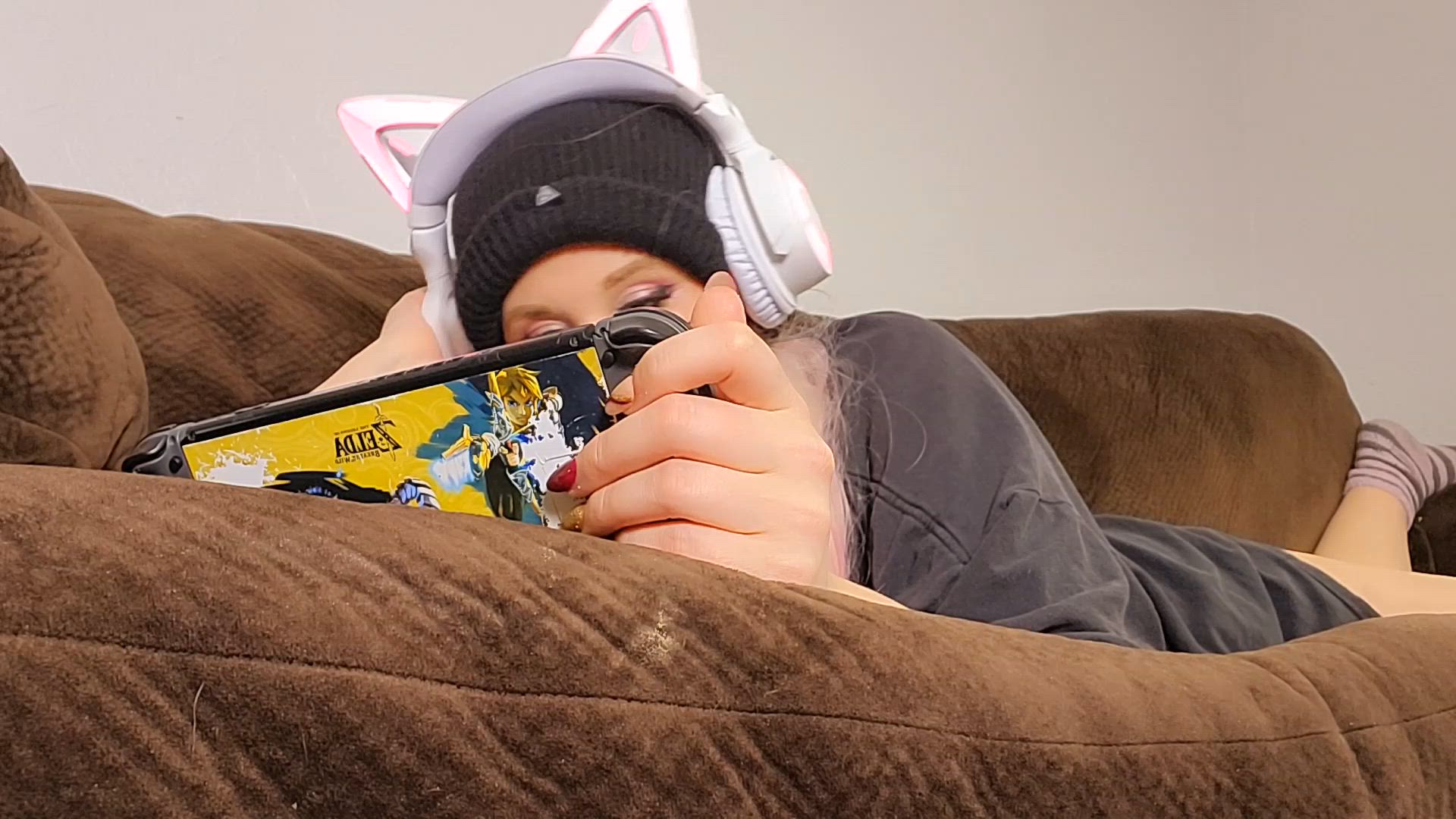 Free Use Slut Gets Her Ass Fucked While Playing Video Games